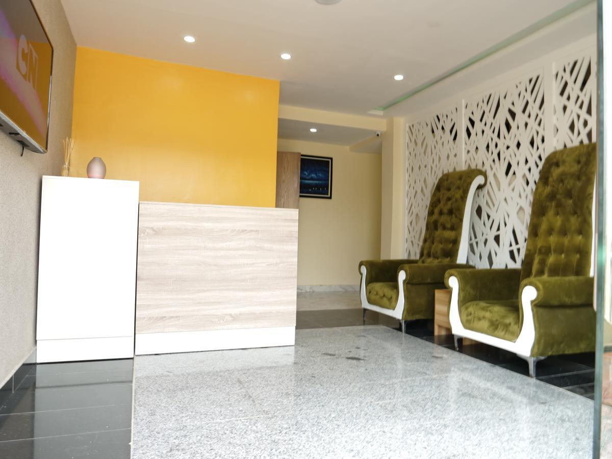 Alexia'S Place Hotel Lagos Bagian luar foto
